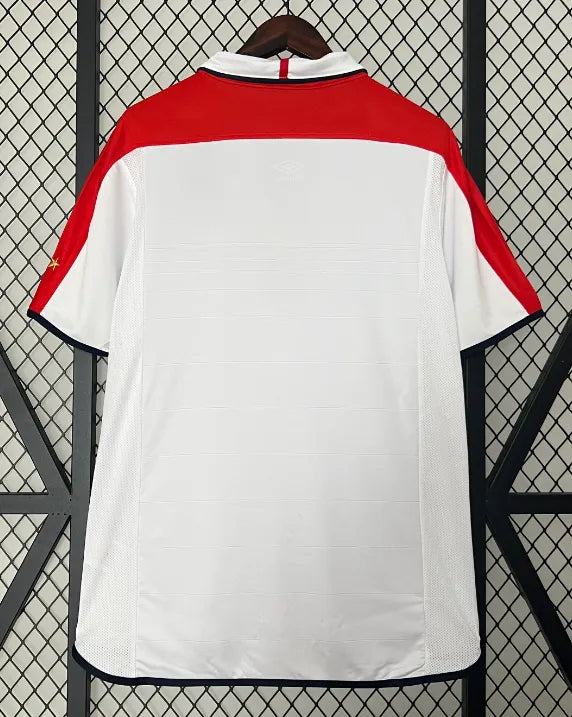 إنجلترا 2004 هوم ريترو