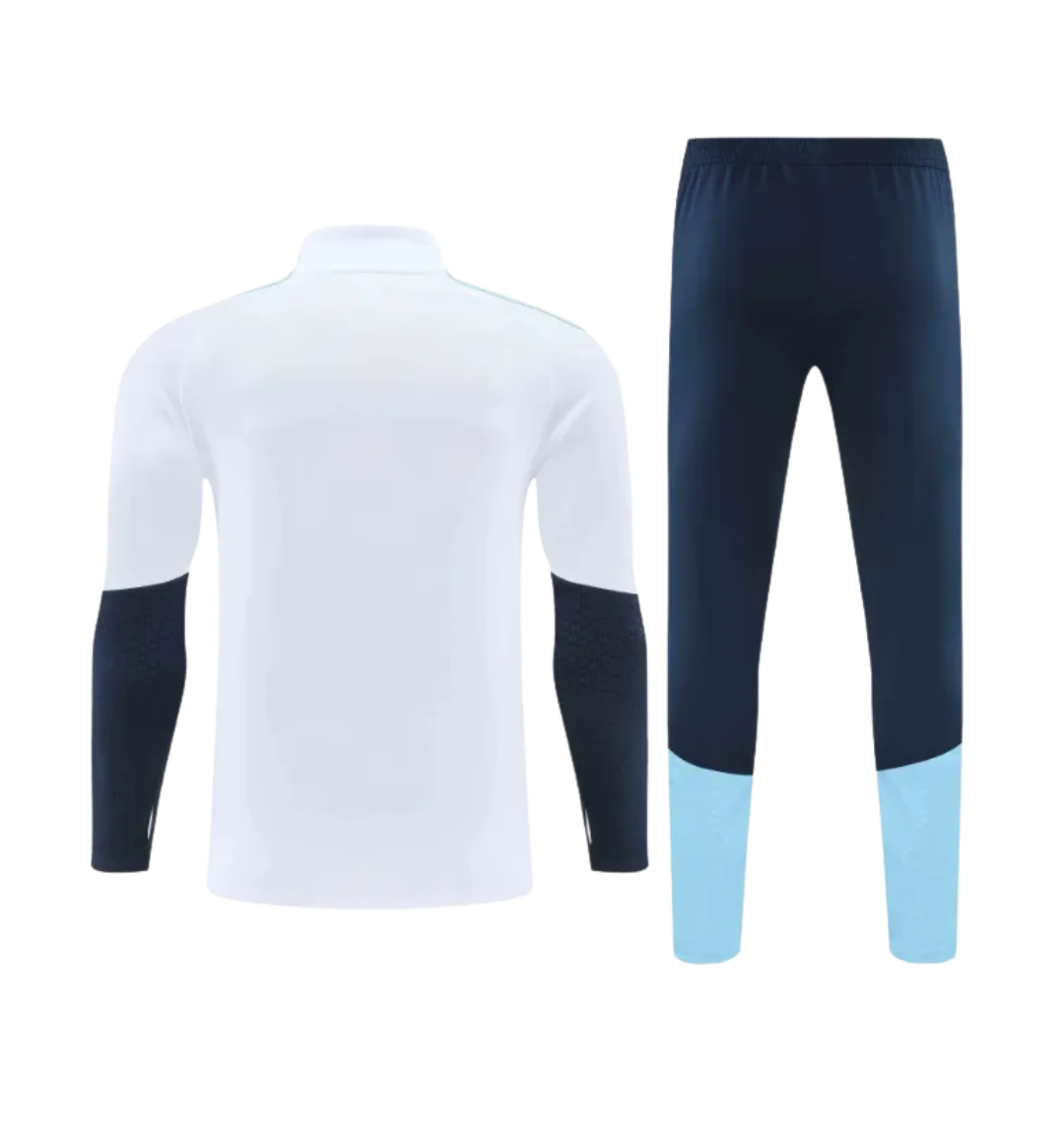 بدلة رياضية زرقاء بسحاب ربعي، الأرجنتين 2024