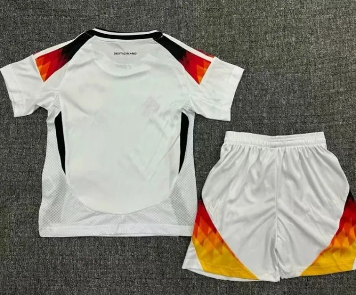Conjunto local de Alemania 2024 (adultos y niños)