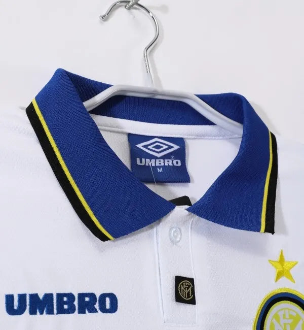 طقم إنتر ميلان الاحتياطي لموسم 1997/1998 (نسخة كلاسيكية)