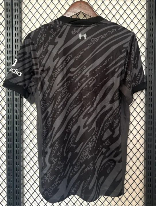 حارس مرمى ليفربول 2024/2025 (أسود)