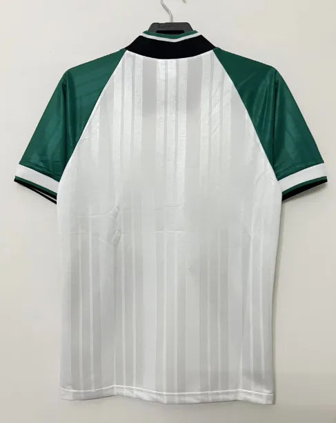Retro de visitante del Liverpool 1993/1995