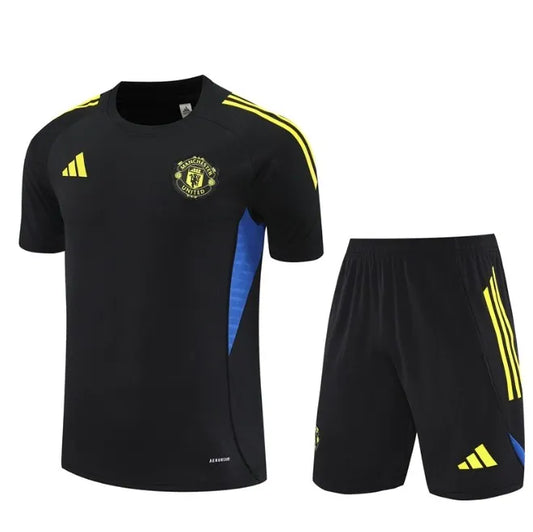 Chándal negro de manga corta y pantalón corto del Manchester United 2025/2026