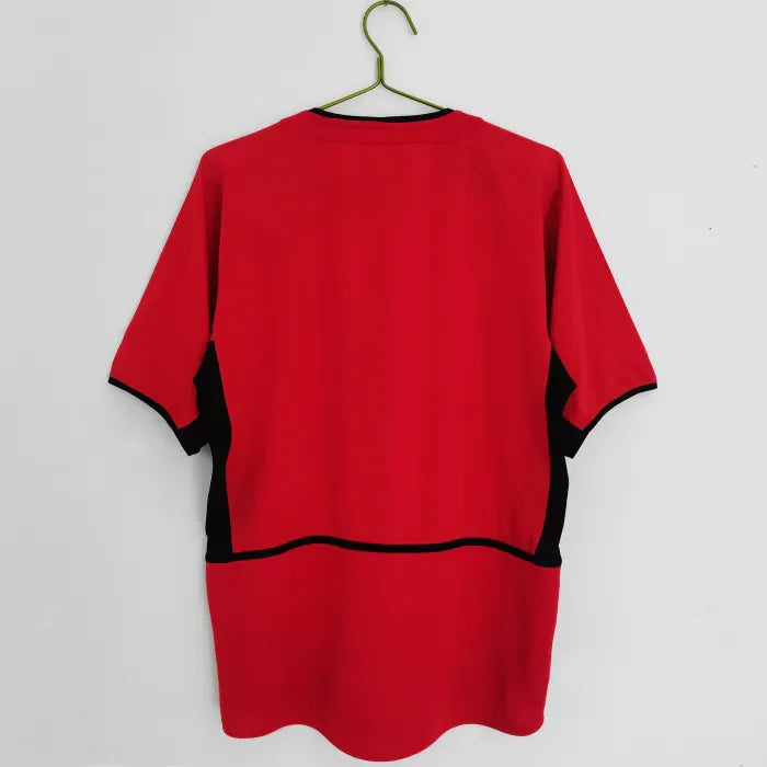 طقم مانشستر يونايتد الأساسي لموسم 2003/2004 (نسخة كلاسيكية)