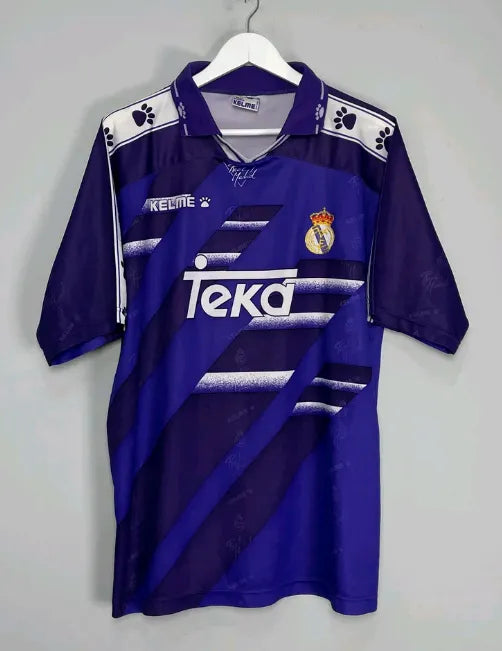 Retro de visitante del Real Madrid 1994/1996