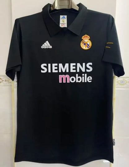 Retro de visitante del Real Madrid 2002/2003