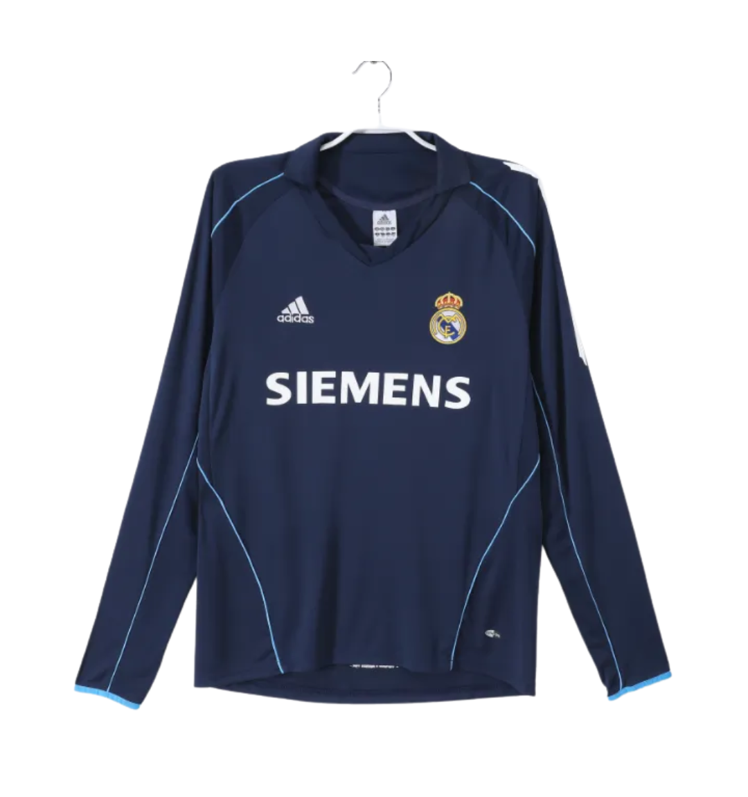 قميص ريال مدريد الاحتياطي ذو الأكمام الطويلة لموسم 2005/2006