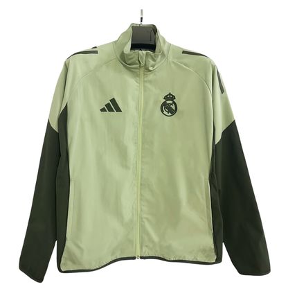 Cortavientos verde Real Madrid 2025/2026