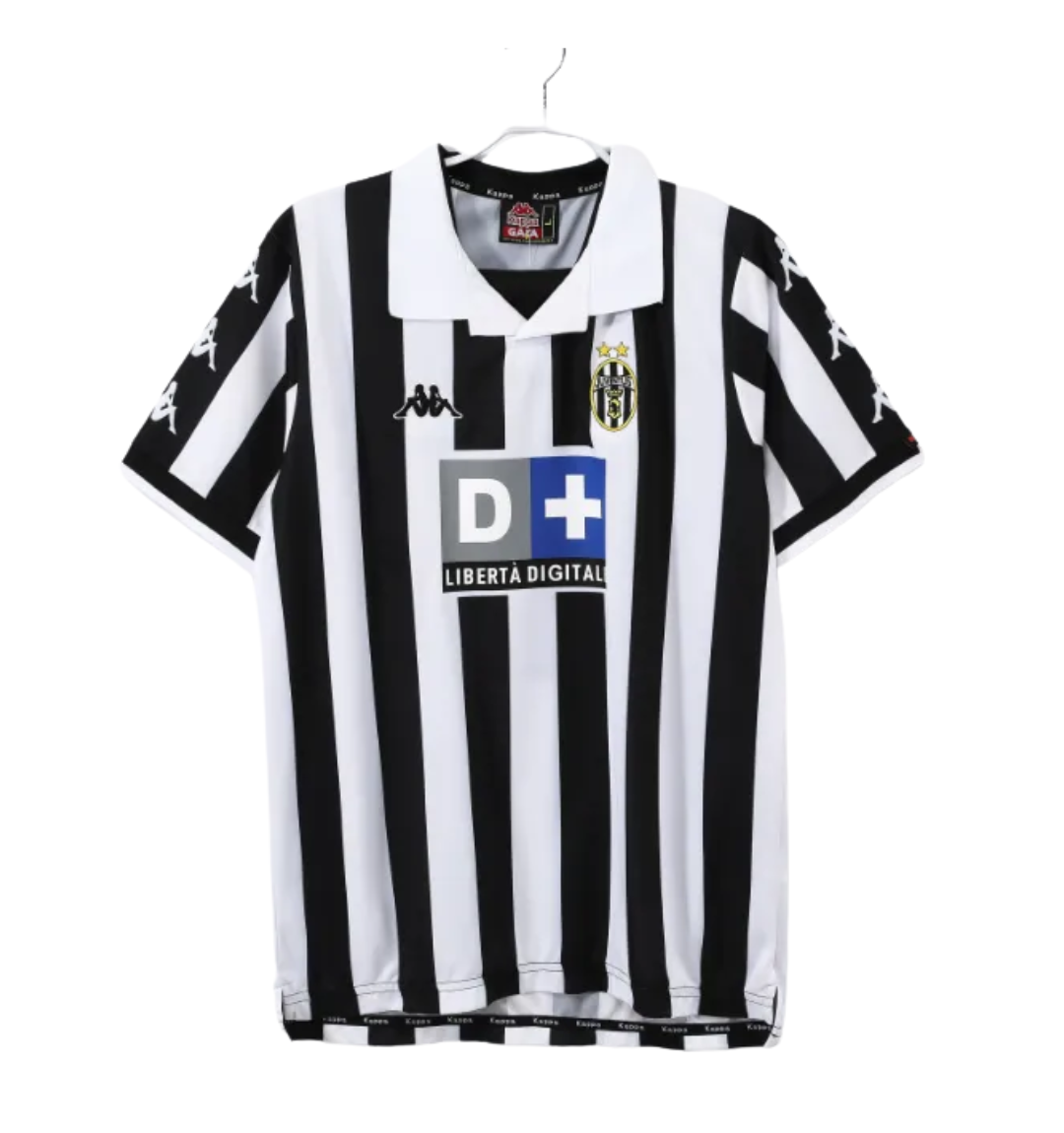 Retro local del AC Milan 2004/2005
