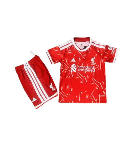 طقم ليفربول الأساسي لموسم 2025/2026 (للكبار والصغار)