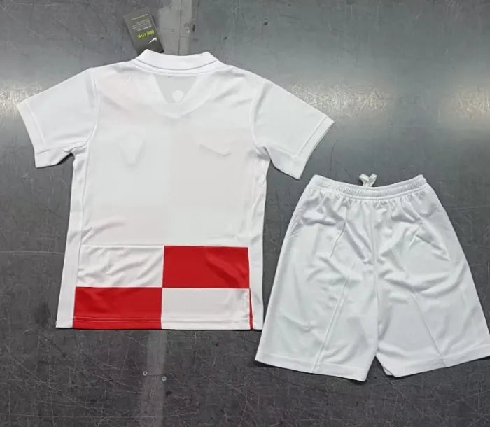 Conjunto local de Croacia 2024 (adultos y niños)