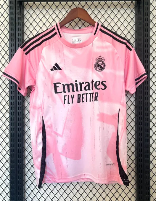 Concepto Rosa del Real Madrid 2024/2025