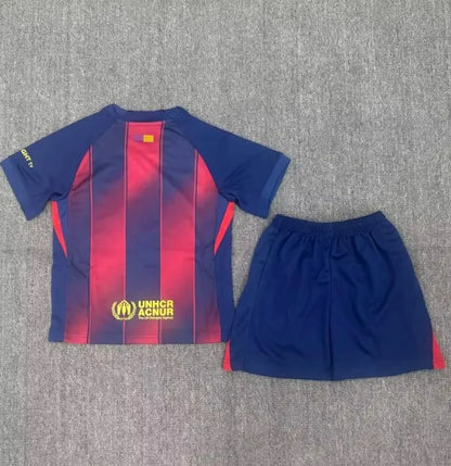 طقم برشلونة الأساسي لموسم 2025/2026 (للكبار والصغار)