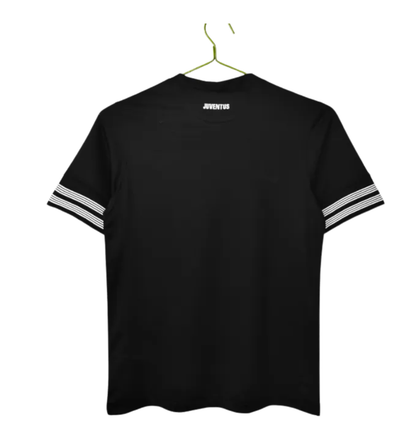 Retro local del AC Milan 2004/2005