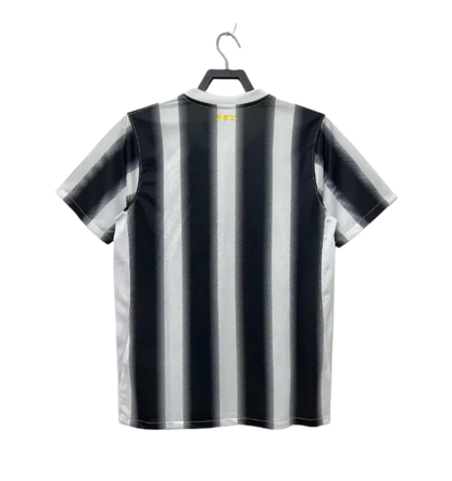 Retro local del AC Milan 2004/2005