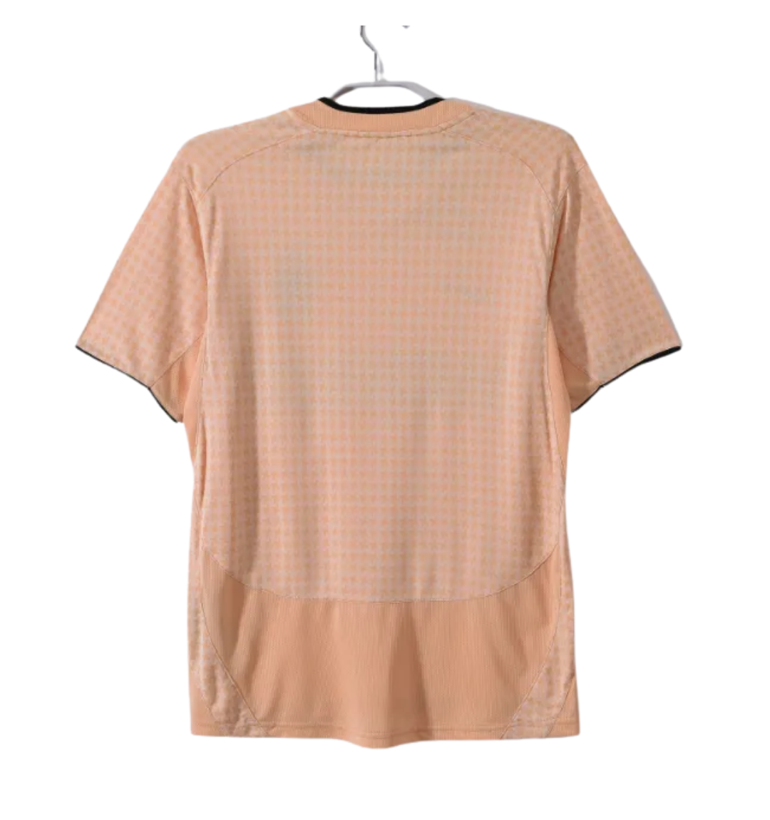 Retro local del AC Milan 2004/2005