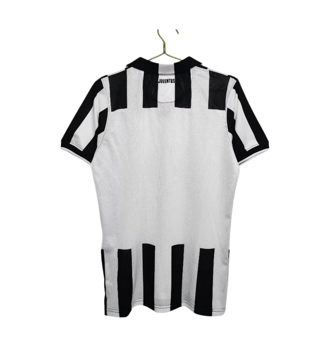 Retro local del AC Milan 2004/2005