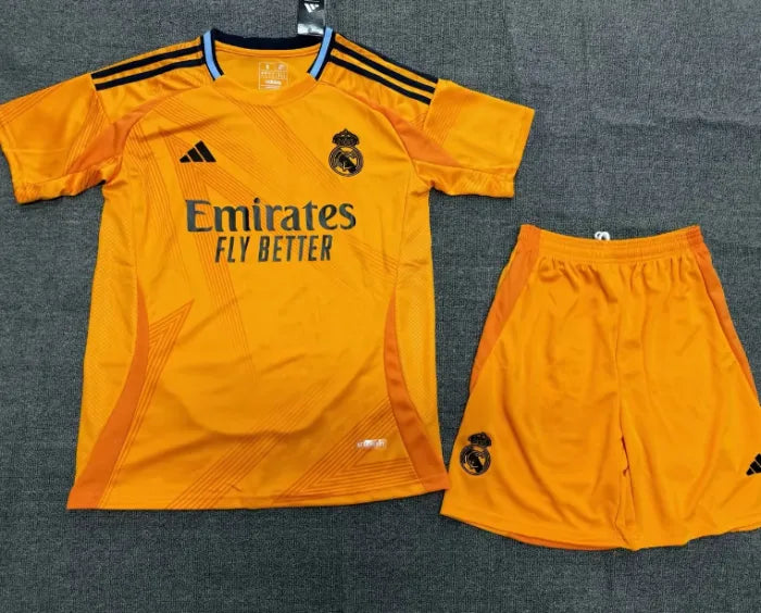 طقم ريال مدريد الاحتياطي لموسم 2024/2025 (للكبار والصغار)