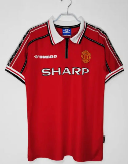 Retro local del Manchester United 1998/1999