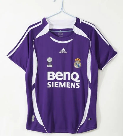 Retro de visitante del Real Madrid 2006/2007