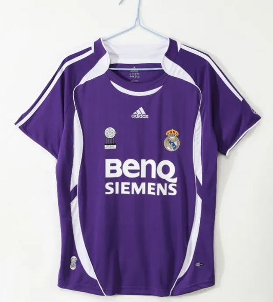 Retro de visitante del Real Madrid 2006/2007