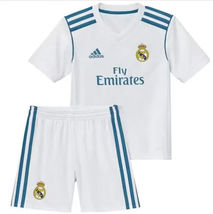 Conjunto local infantil del Real Madrid 2017/2018
