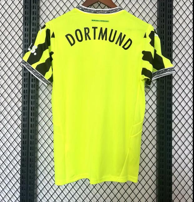 Neón especial del Dortmund 2024/2025