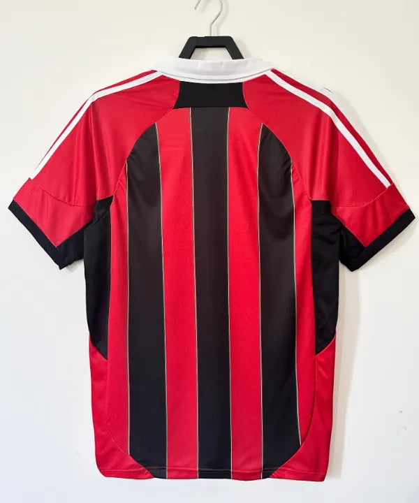 Retro local del AC Milan 2012/2013