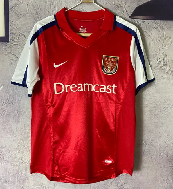 Retro local del Arsenal 2000/2001