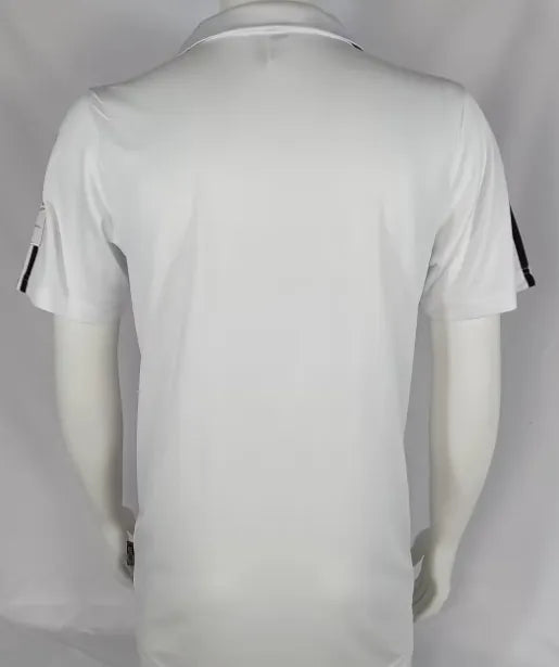 Retro local del Real Madrid 2002/2003
