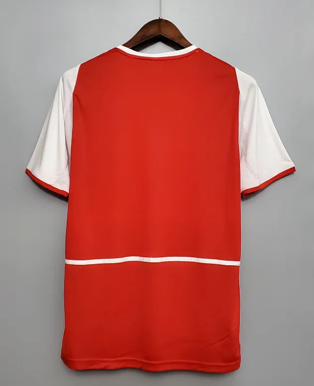 Retro local del Arsenal 2002/2003