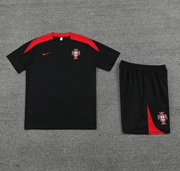 Chándal negro de manga corta y pantalones cortos de Portugal 2024