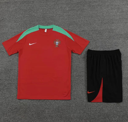 Chándal rojo de manga corta/pantalones cortos Portugal 2024