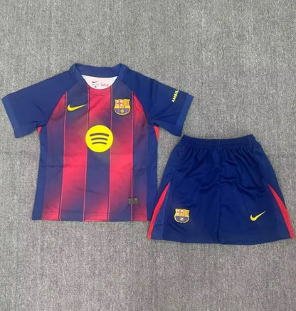طقم برشلونة الأساسي لموسم 2025/2026 (للكبار والصغار)