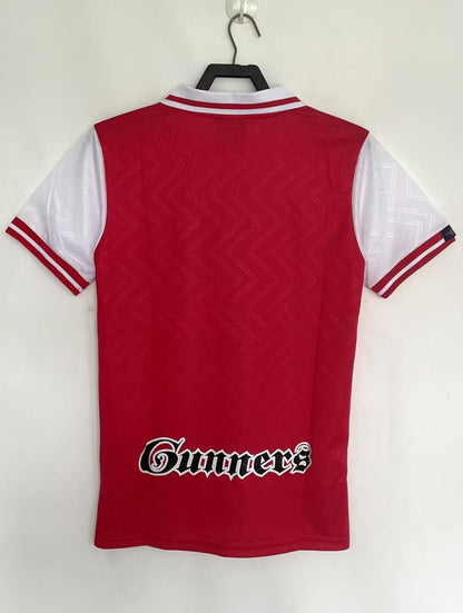 Retro local del Arsenal 1996/1997