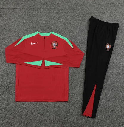 بدلة رياضية حمراء بسحاب ربعي، البرتغال 2024