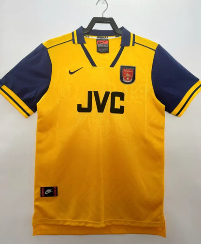 Retro de visitante del Arsenal 1996/1997