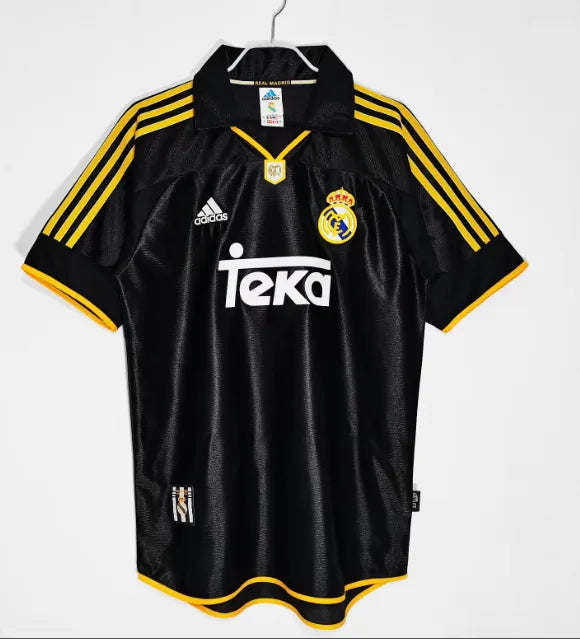 طقم ريال مدريد الاحتياطي لموسم 1999/2001 (نسخة كلاسيكية)