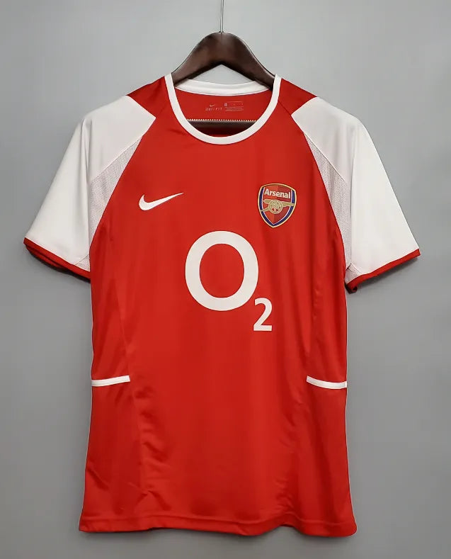 Retro local del Arsenal 2002/2003
