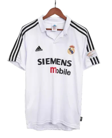 Retro local del Real Madrid 2002/2003