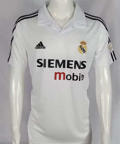 Retro local del Real Madrid 2002/2003