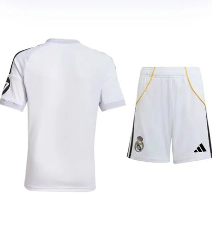 طقم ريال مدريد الأساسي لموسم 2025/2026 (للكبار والصغار)