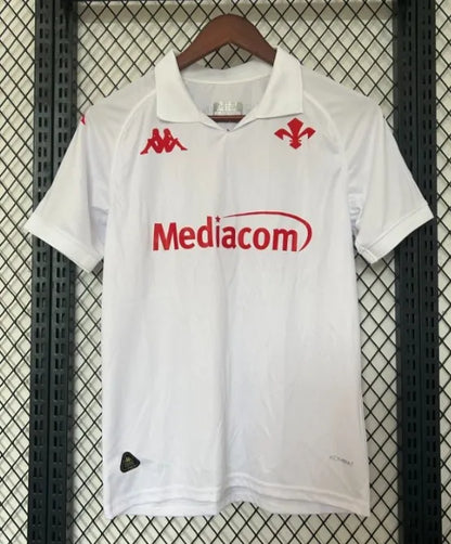 فيورنتينا 2024/2025 خارج أرضه