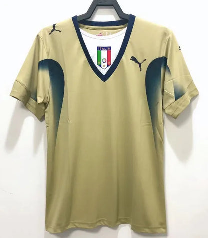 حارس مرمى إيطاليا 2006 بتصميم كلاسيكي
