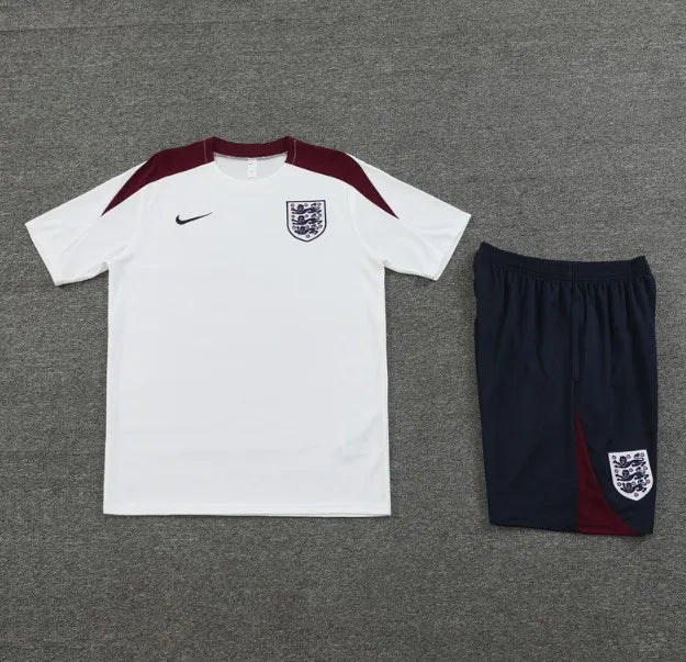 طقم رياضي أبيض بأكمام قصيرة وشورت، منتخب إنجلترا 2024