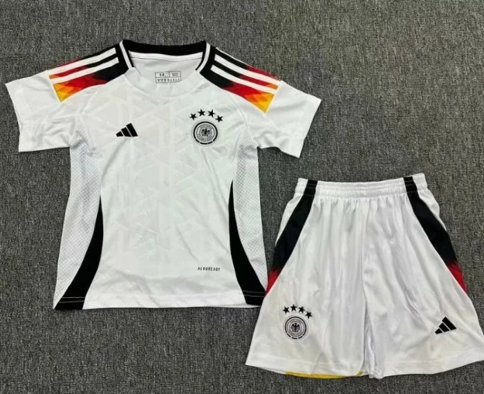 Conjunto local de Alemania 2024 (adultos y niños)