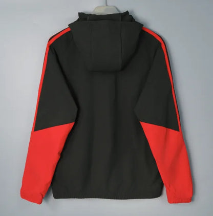 Cortavientos negro del Manchester United 2024/2025