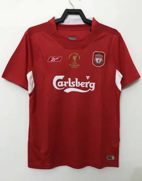 ليفربول 2004/2005 - طقم الفريق الأساسي بتصميم كلاسيكي