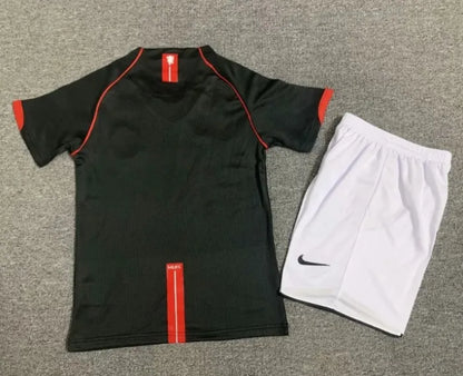 Conjunto retro de visitante del Manchester United 2007/2008 para niños