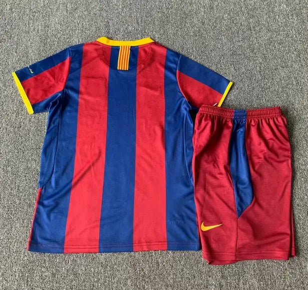 Conjunto retro local del Barcelona 2010/2011 para niños